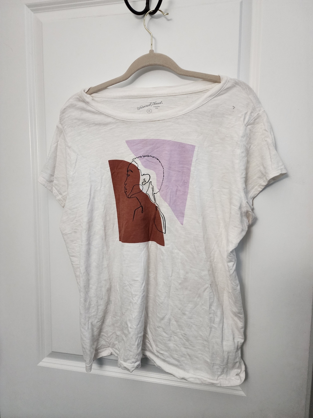 5/$30 Universal Thread Graphic Tee African American Woman Potrait